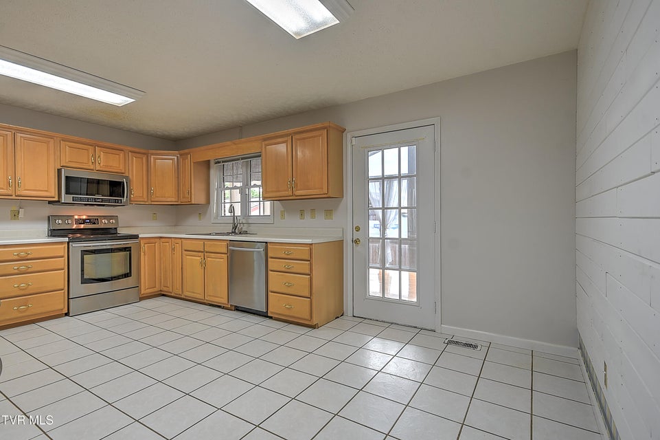 Photo #16: 189 Taylor Drive