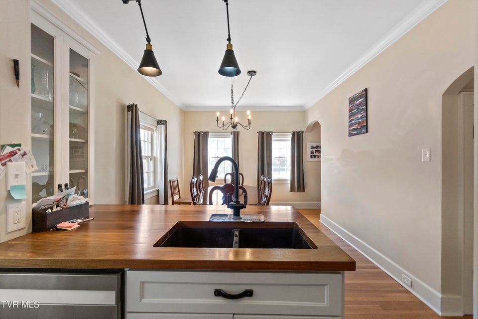 Photo #29: 108 Rogers Street