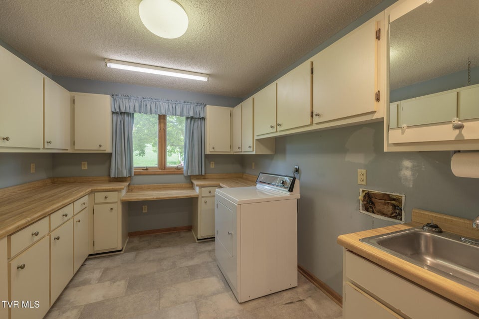 Photo #9: 144 Windmere Place