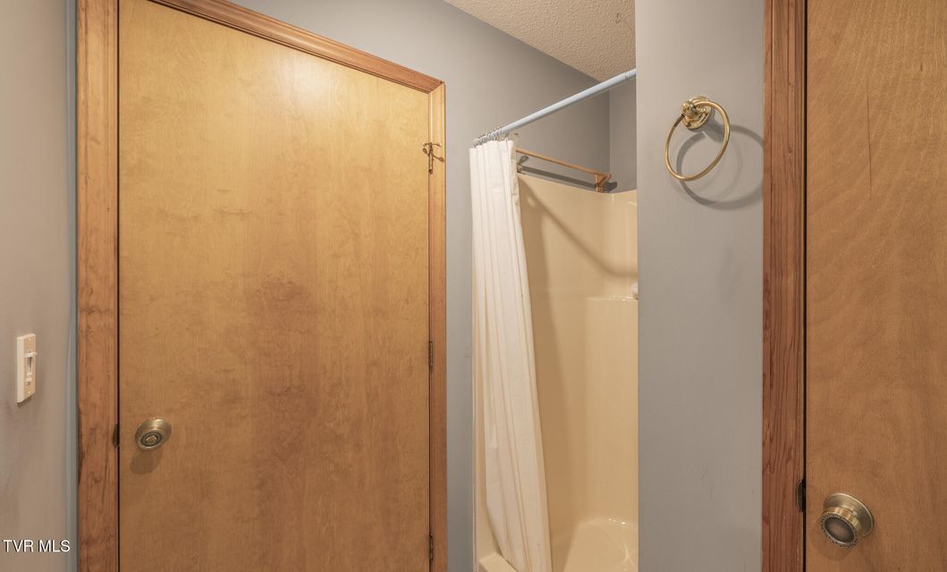 Photo #11: 144 Windmere Place