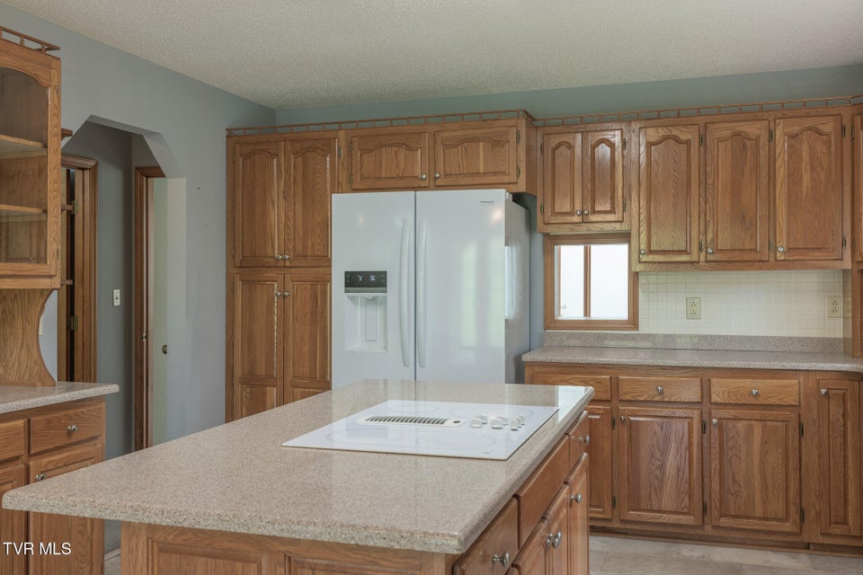 Photo #15: 144 Windmere Place