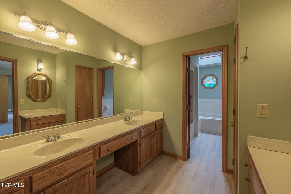 Photo #26: 144 Windmere Place