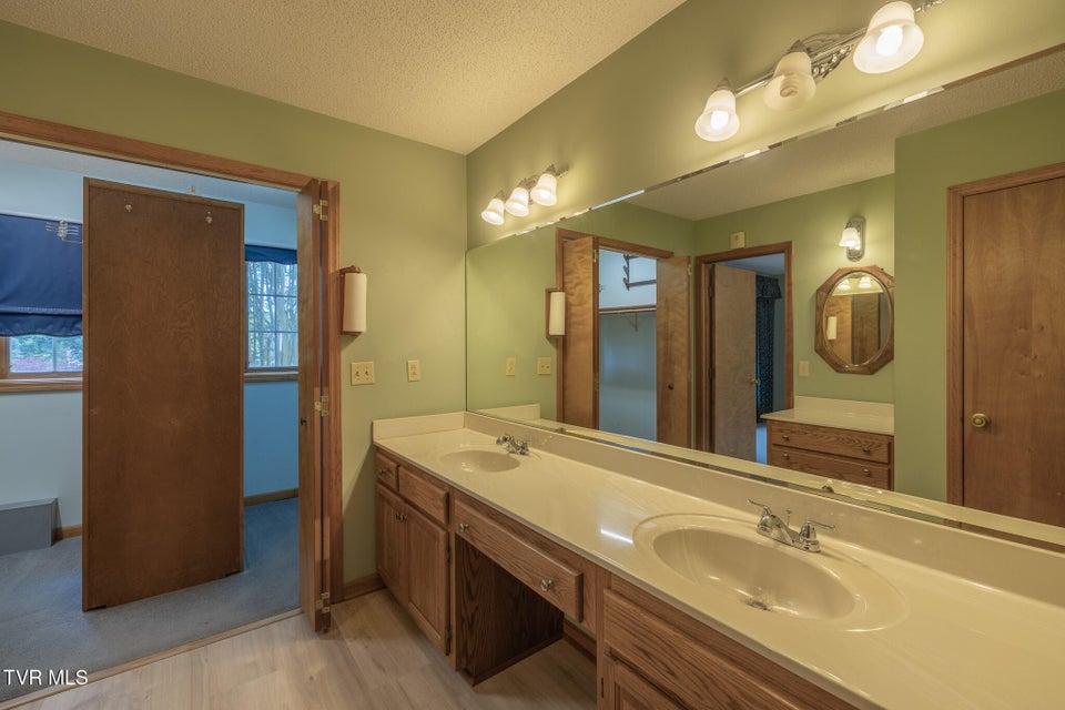 Photo #27: 144 Windmere Place