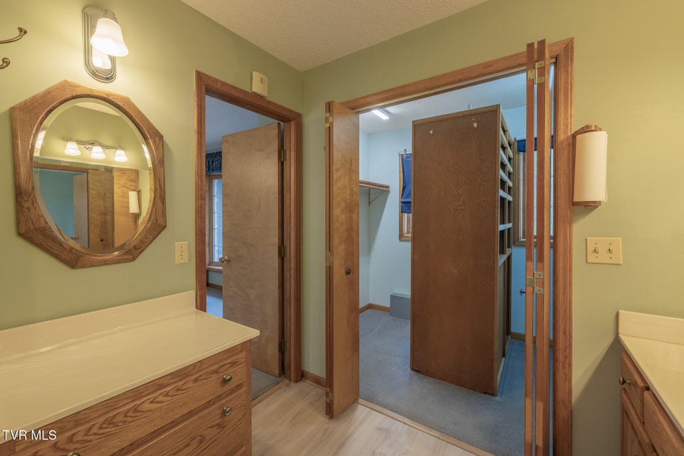 Photo #28: 144 Windmere Place