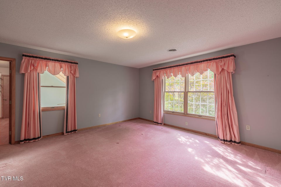 Photo #35: 144 Windmere Place
