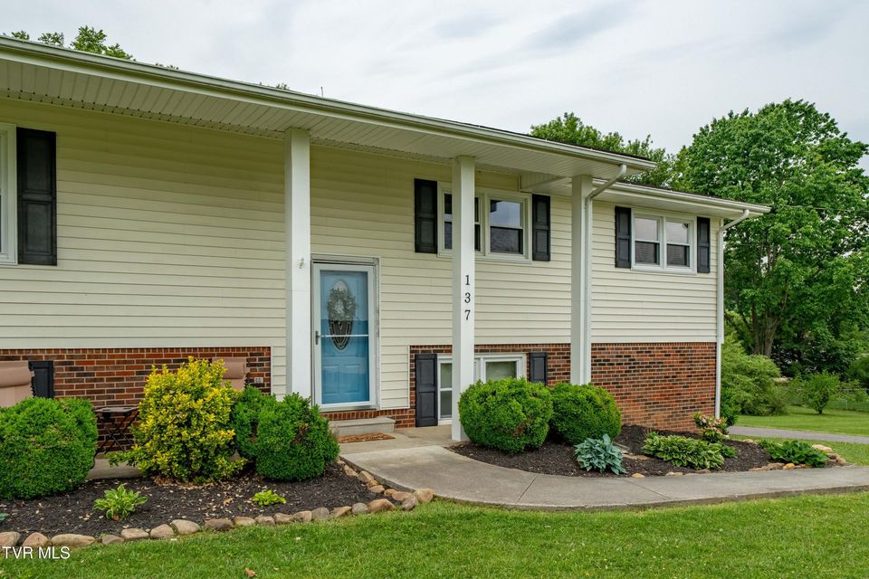 Photo #7: 137 Highland Road