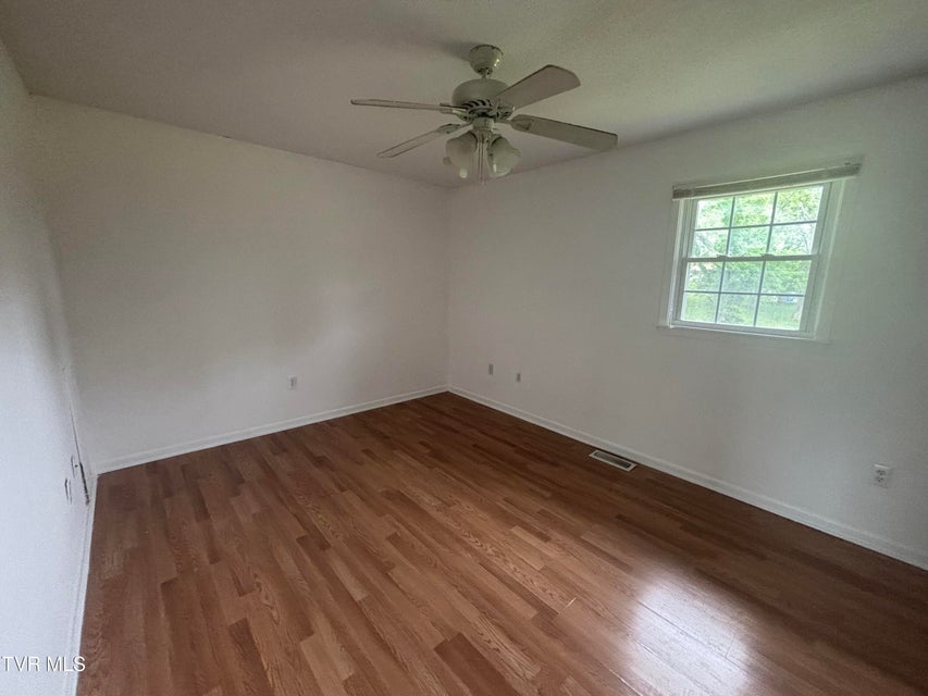 Photo #7: 182 Oakcrest Circle