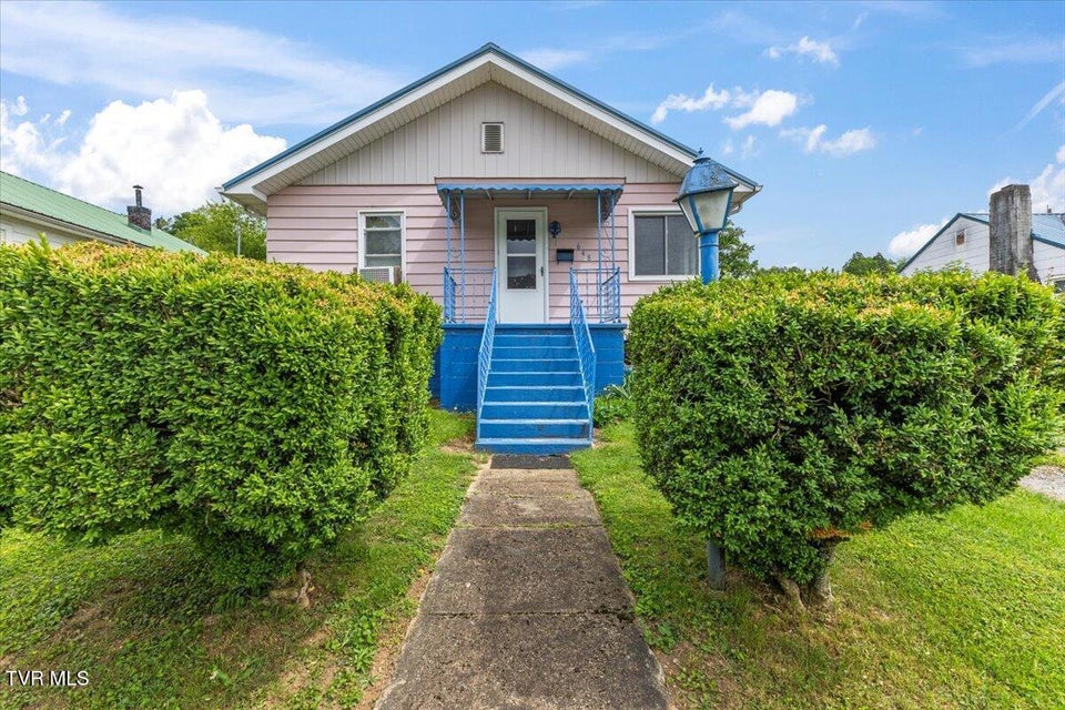 Photo #5: 648 Maple Ave Avenue