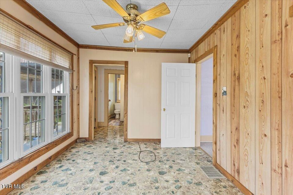 Photo #12: 648 Maple Ave Avenue