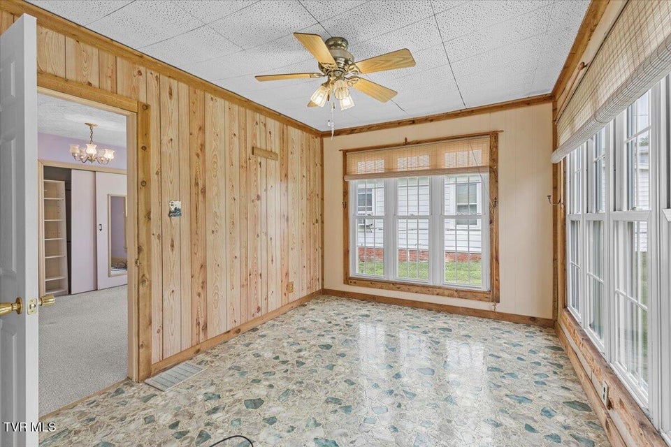 Photo #13: 648 Maple Ave Avenue