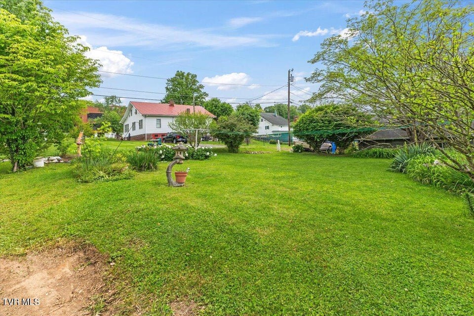 Photo #24: 648 Maple Ave Avenue