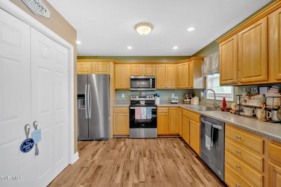 Photo #4: 61 Ridges Drive