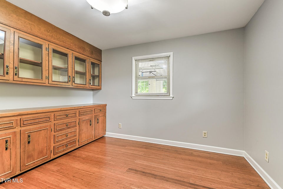 Photo #12: 126 Wilson Avenue