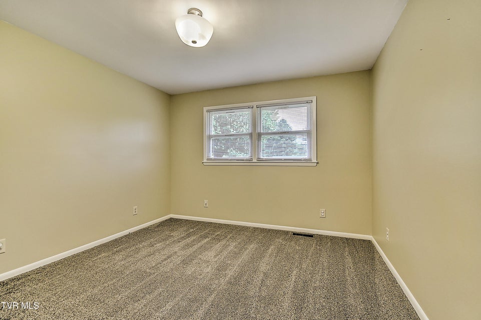 Photo #31: 126 Wilson Avenue