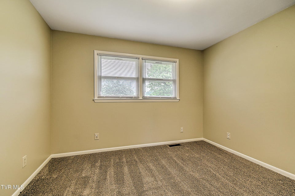 Photo #34: 126 Wilson Avenue