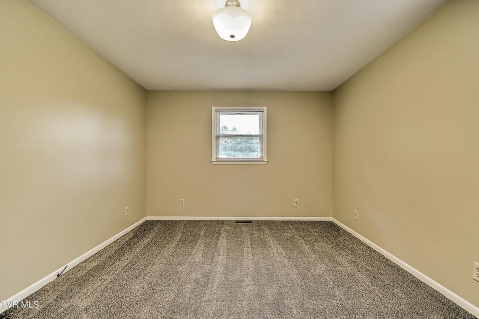 Photo #39: 126 Wilson Avenue