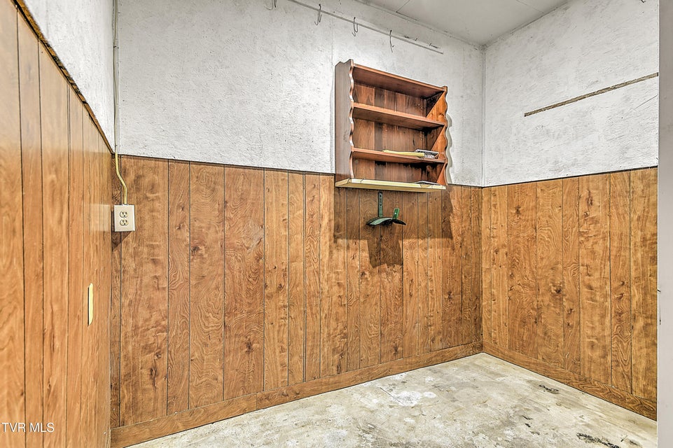 Photo #41: 126 Wilson Avenue