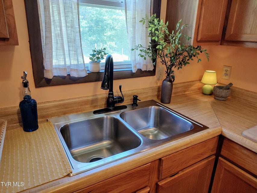 Photo #16: 3742 Beech Grove Road