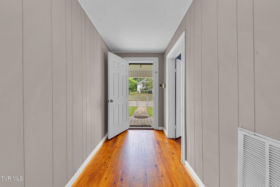Photo #8: 382 Texas Avenue