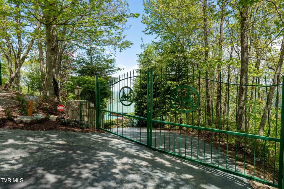 Photo #54: 1527 Stone Mountain Road