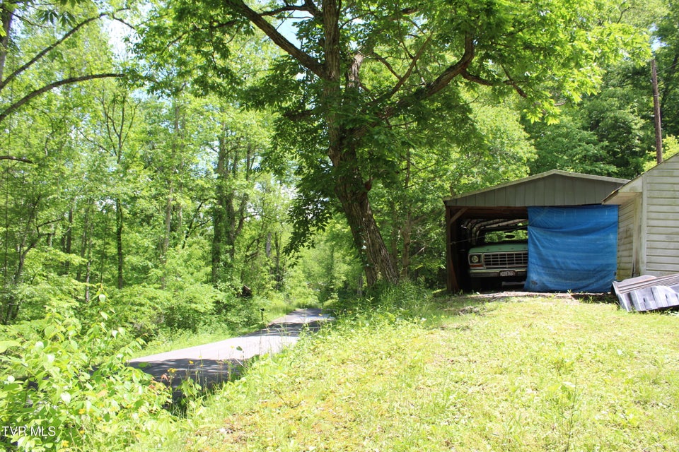 Photo #28: 2967 Left Poor Valley Road