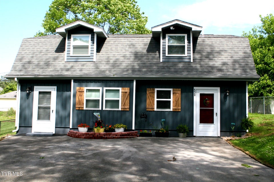 Photo #2: 530 South Avenue