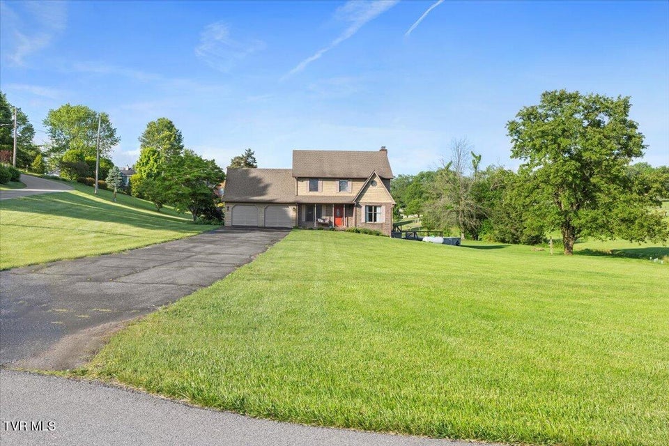 Photo #38: 124 Highland Hills Drive