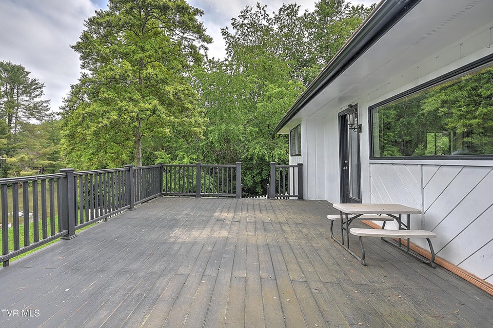 Photo #6: 28 Kingsbridge Street