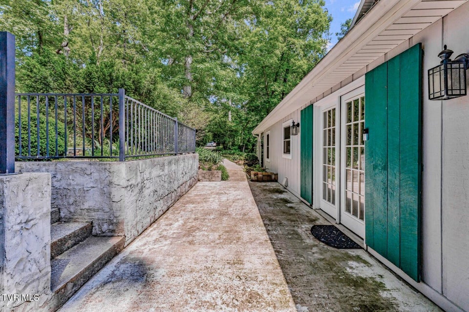 Photo #37: 1121 Settlers Ln