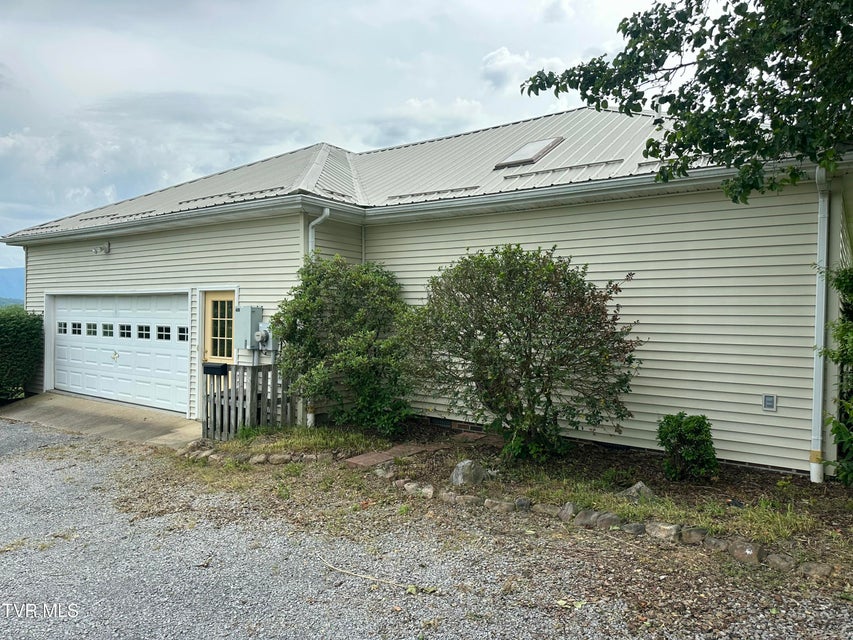 Photo #4: 390 Springdale Drive