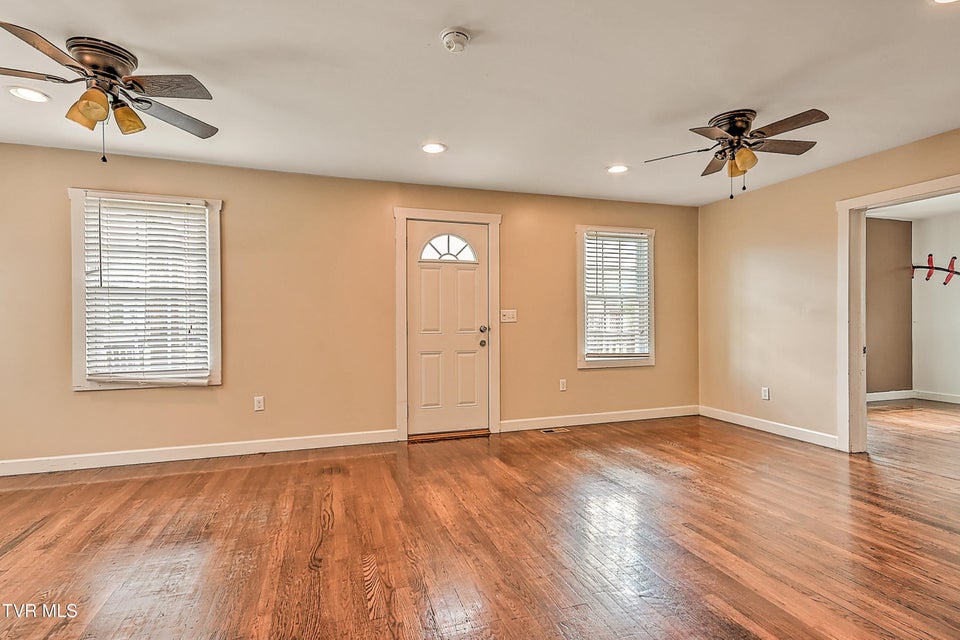 Photo #11: 1401 Burgie Street