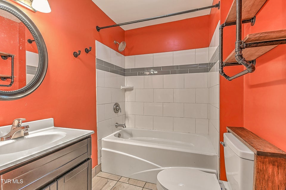 Photo #15: 1401 Burgie Street