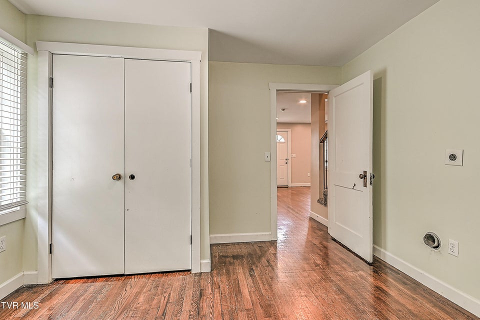 Photo #17: 1401 Burgie Street