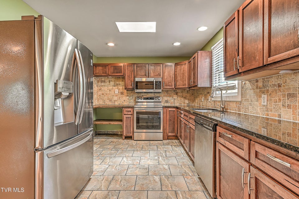 Photo #23: 1401 Burgie Street