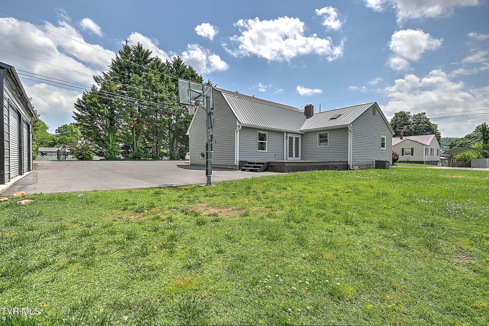 Photo #48: 1401 Burgie Street