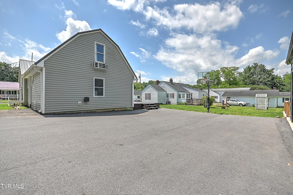 Photo #49: 1401 Burgie Street