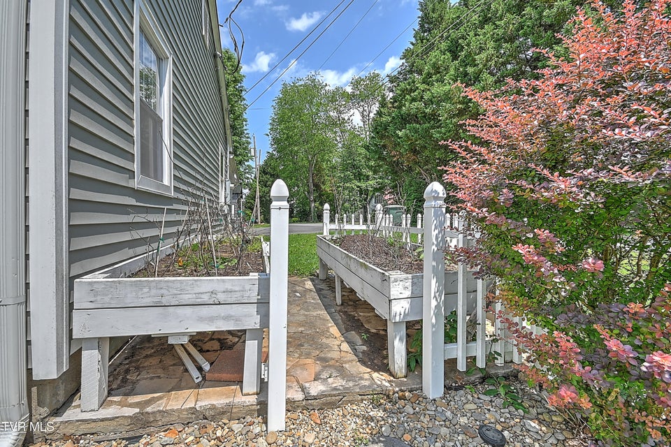 Photo #52: 1401 Burgie Street