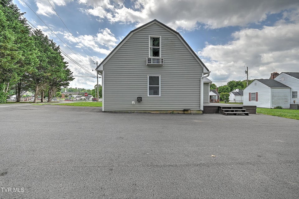 Photo #53: 1401 Burgie Street