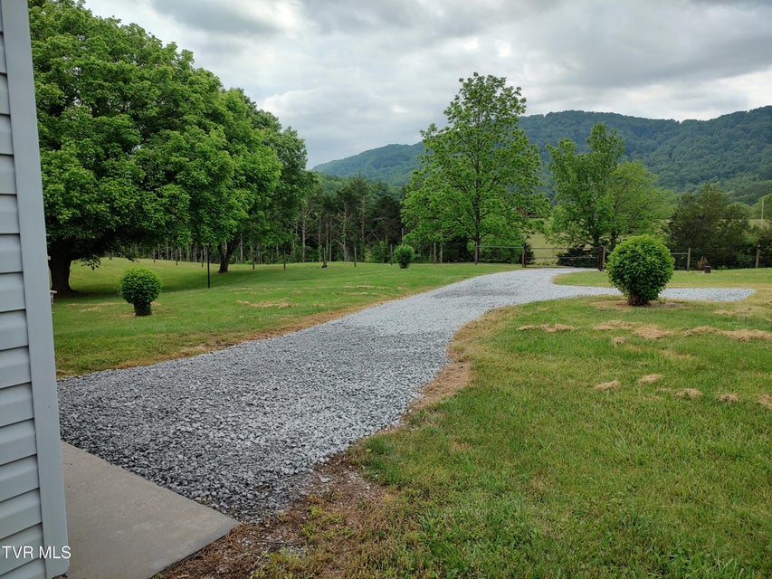 Photo #61: 3742 Beech Grove Road