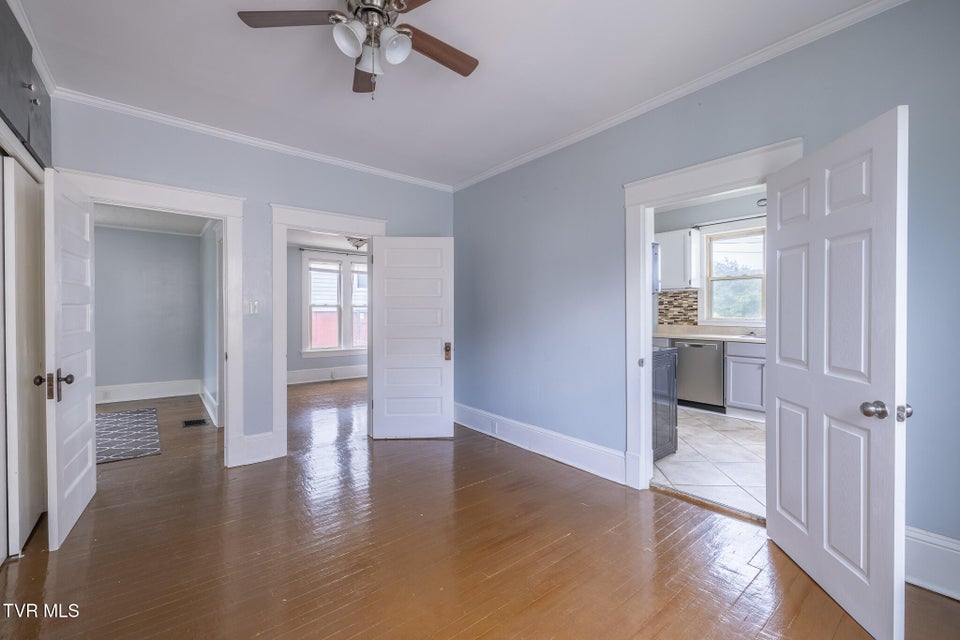 Photo #9: 316 Delaware Street