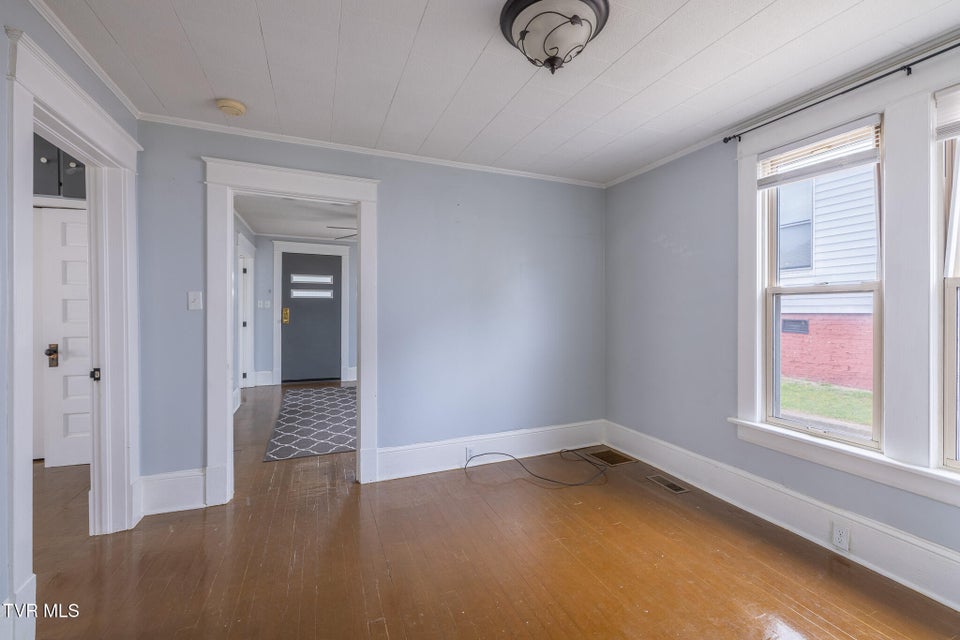 Photo #14: 316 Delaware Street