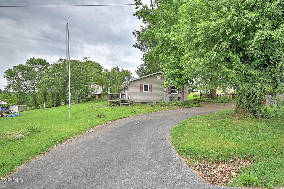 Photo #10: 464 Devault Street