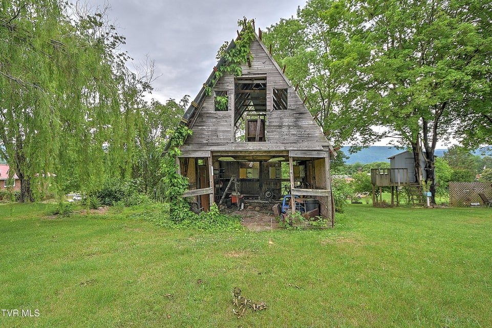 Photo #22: 464 Devault Street