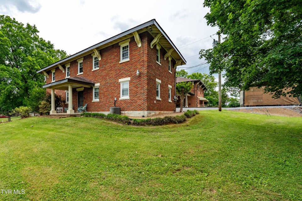 Photo #73: 2107 Bartlett Street