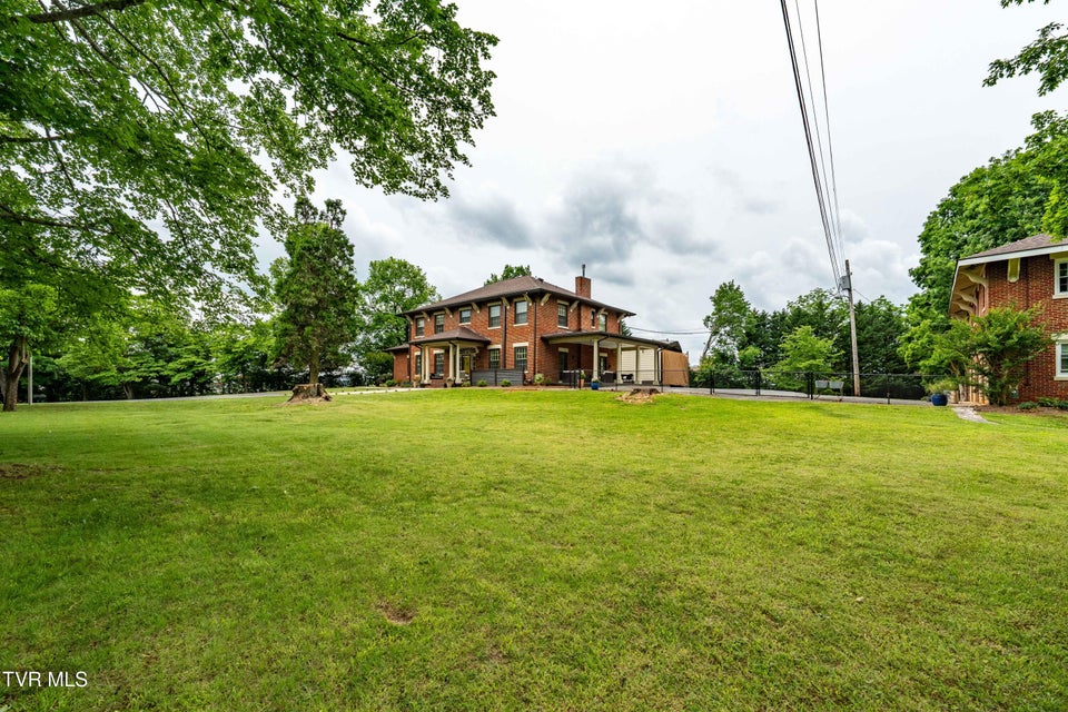 Photo #94: 2107 Bartlett Street