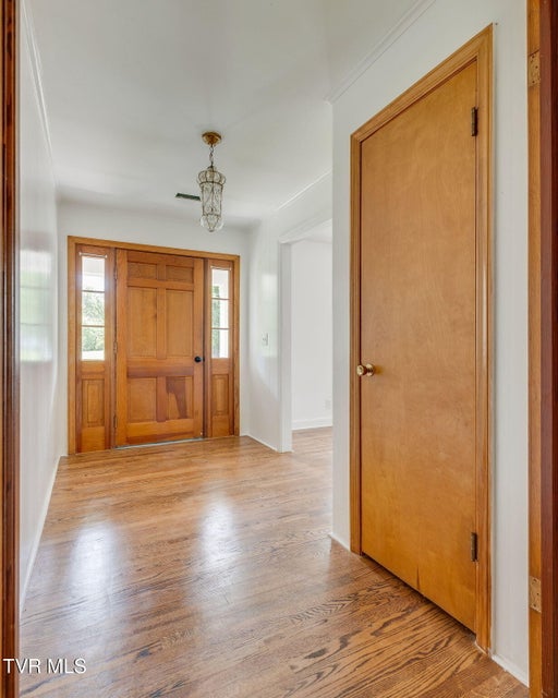 Photo #7: 524 Robindale Lane
