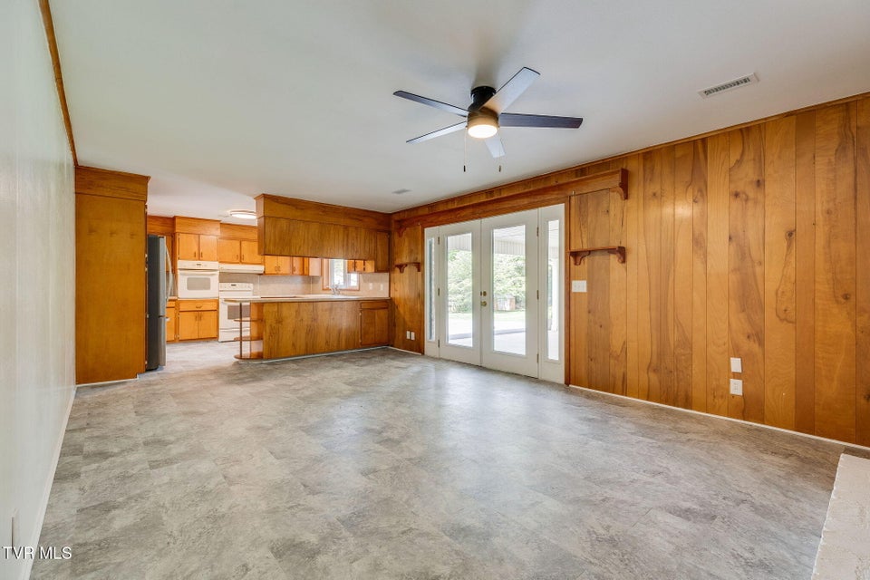 Photo #12: 524 Robindale Lane