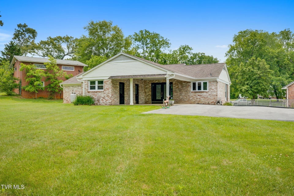Photo #4: 524 Robindale Lane