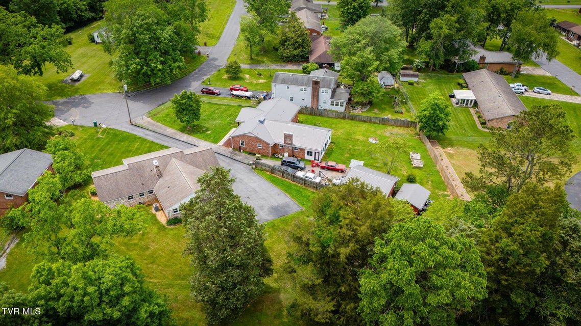Photo #31: 524 Robindale Lane