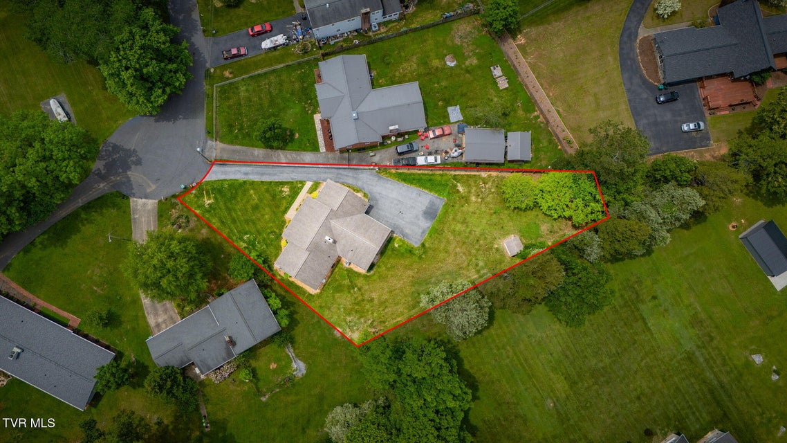 Photo #32: 524 Robindale Lane